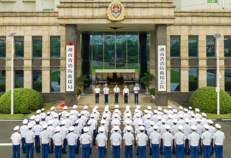 嚴(yán)查資質(zhì)、練兵如火、盯防新能源——湖南消防筑牢春季“硬核防線”